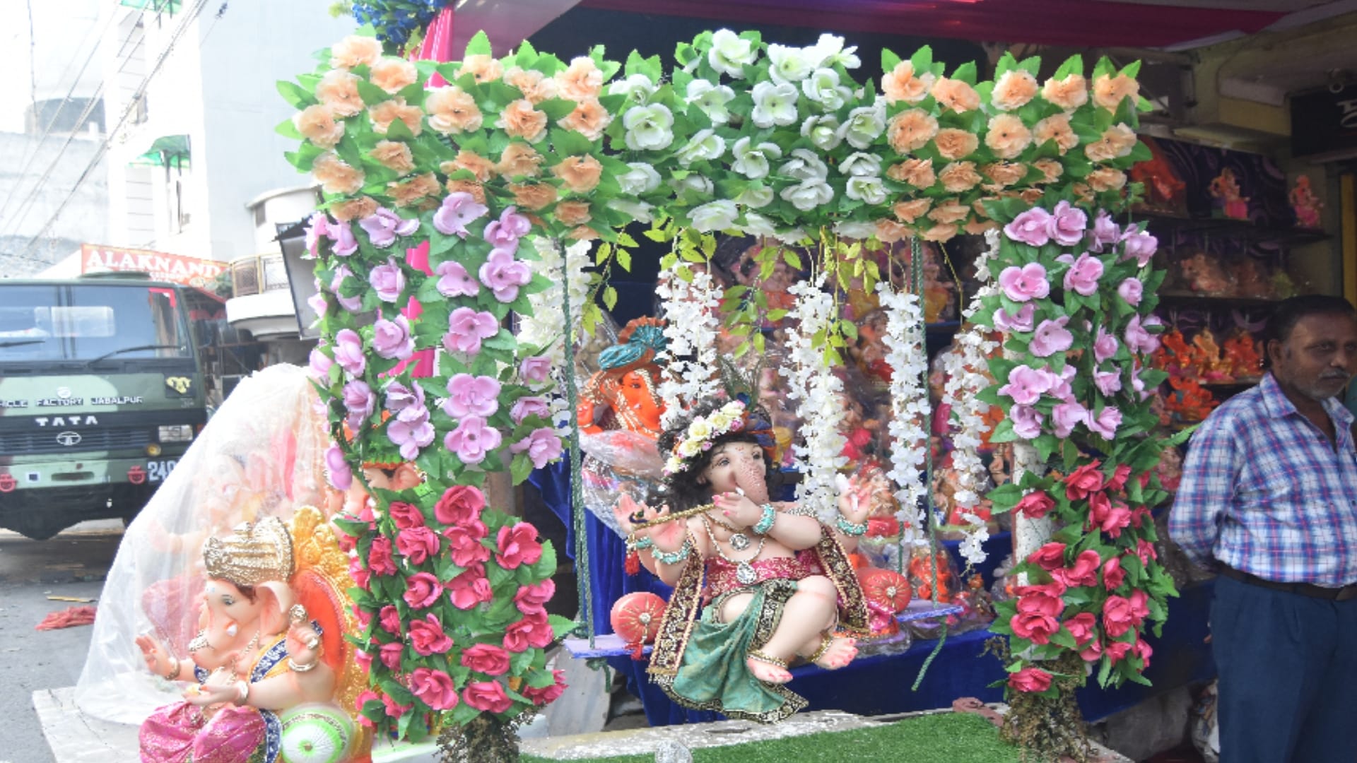 Ganesh Chaturthi: Today Gajanan will be present in every house, see auspicious time for worship