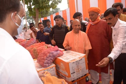 Flood in Ghazipur CM Yogi Said double engine government will not hesitate to give relief