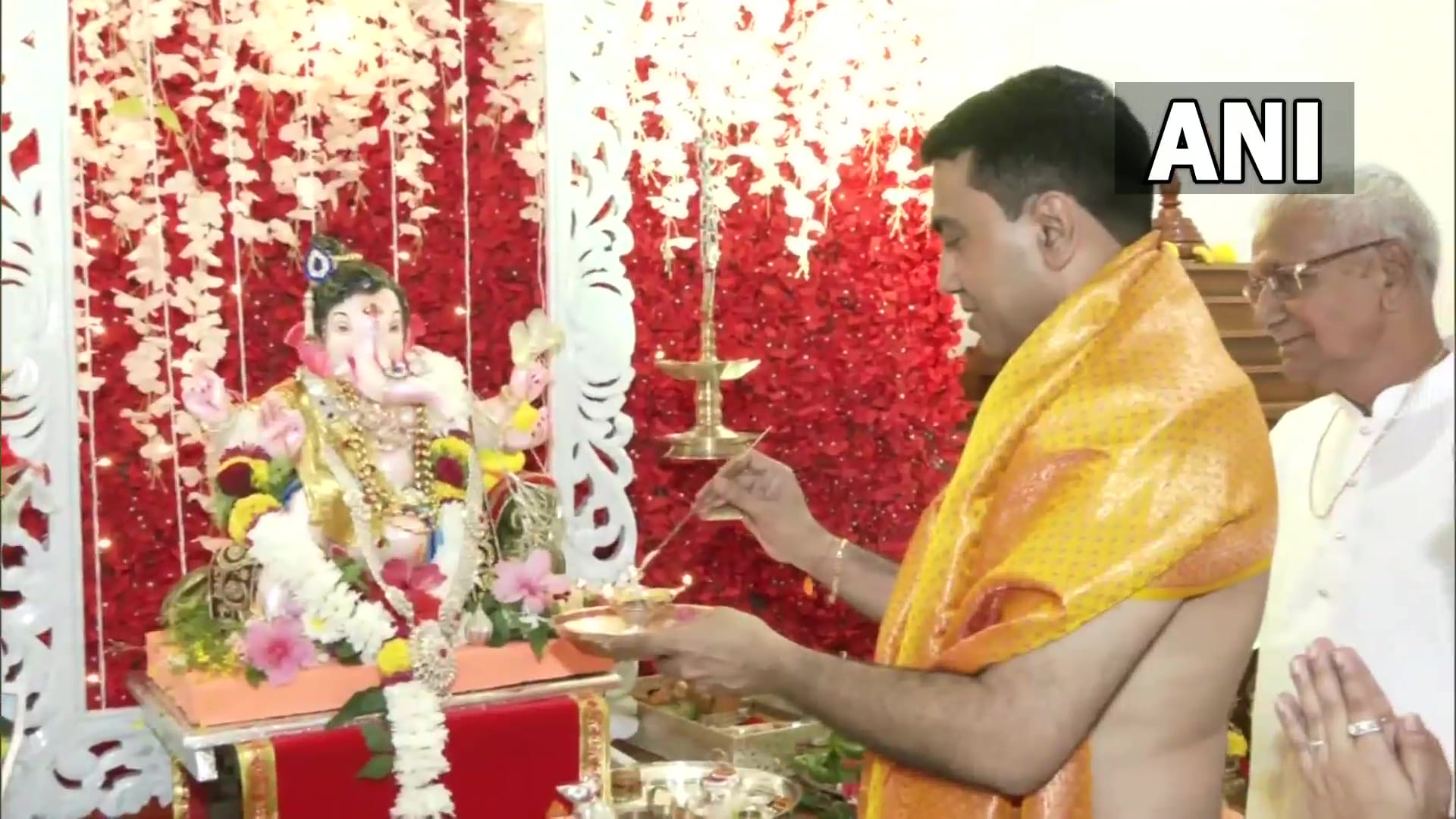 Ganesh Chaturthi celebrated across the country, Mamta Banerjee also participated in the worship, see photos