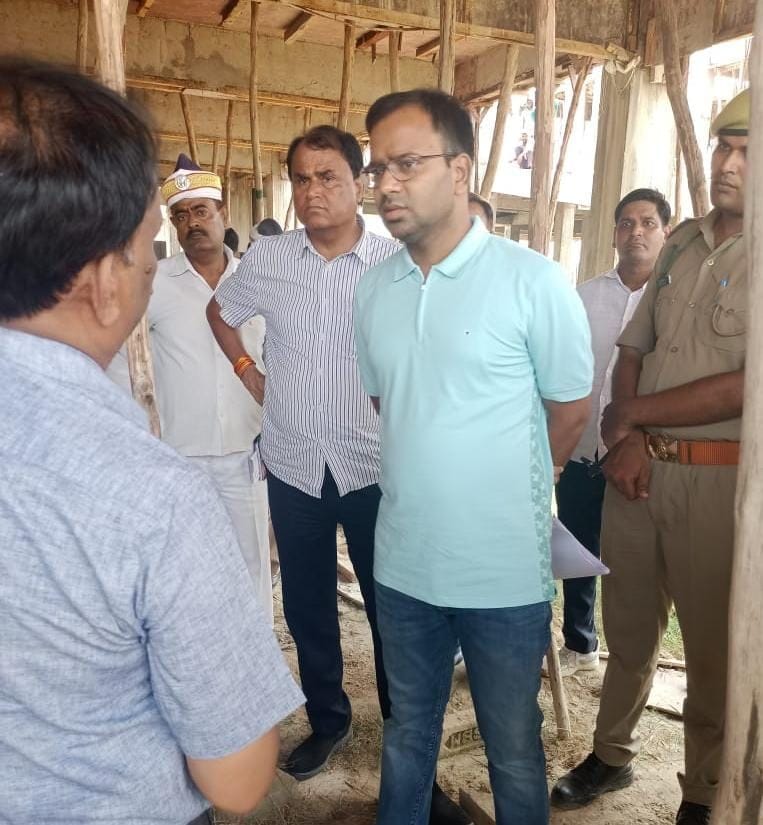 Hathras: Penalty imposed on contractor, instructions for action against JE