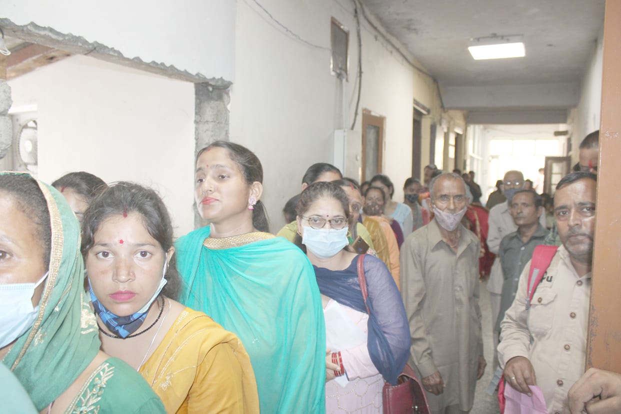 Patients wandering to get the test done, the machine is broken for 40 days
