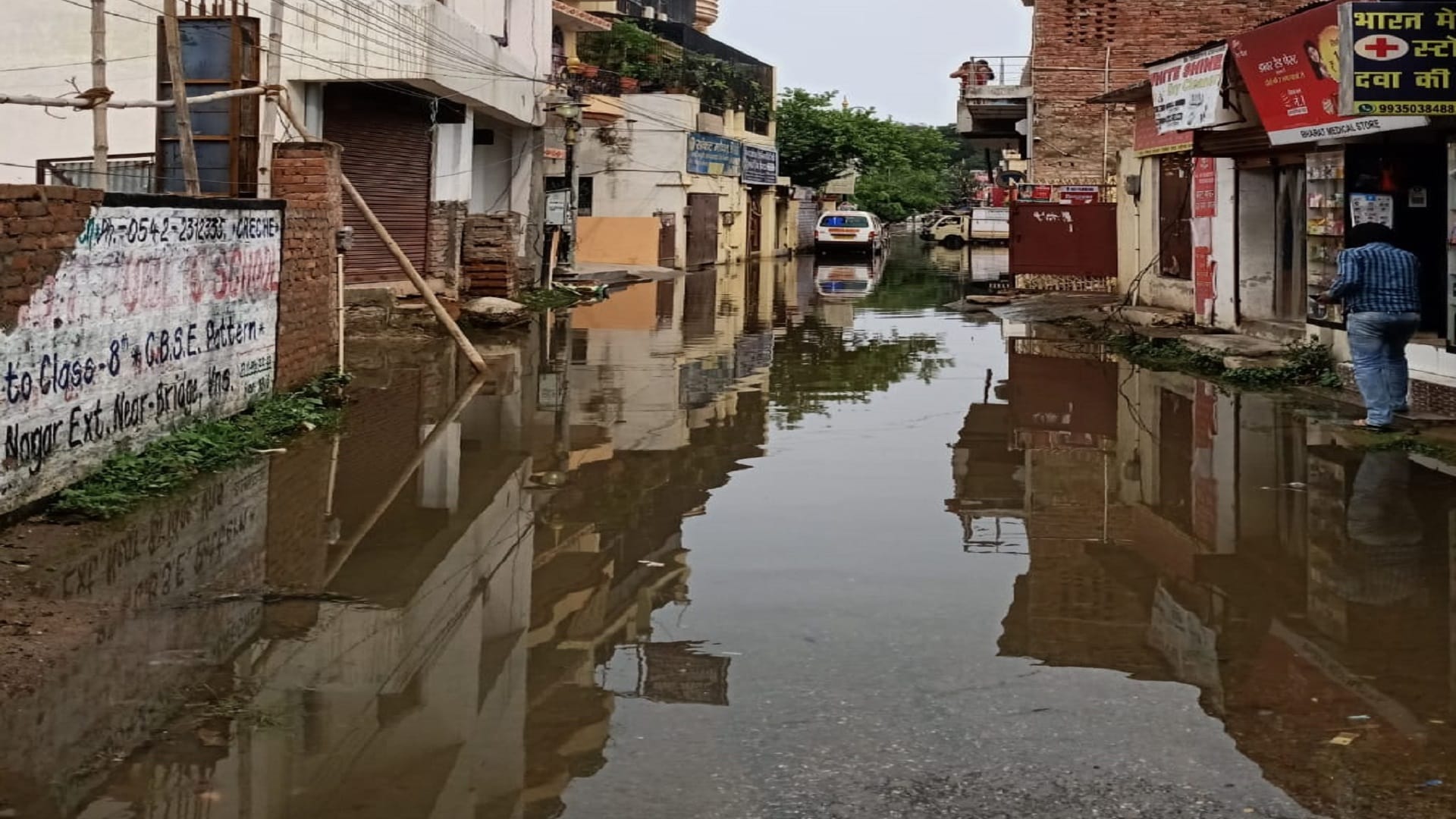 Domri village of Banaras adopted by PM Narendra Modi is in the grip of flood