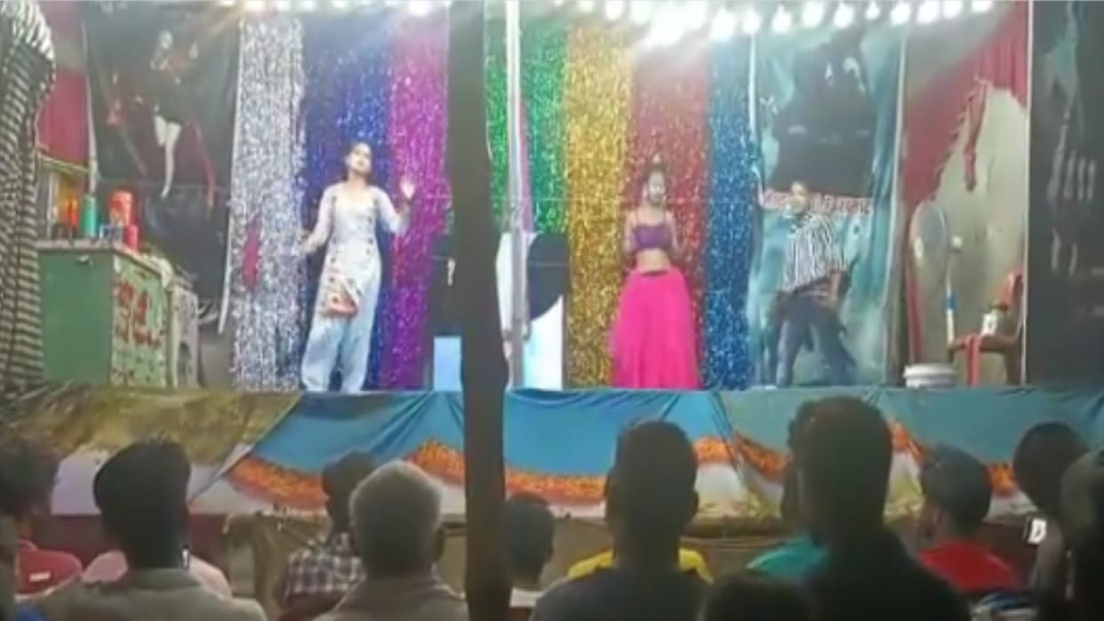Obscene dance being served under the guise of magic show in Saharanpur, elite people demand closure