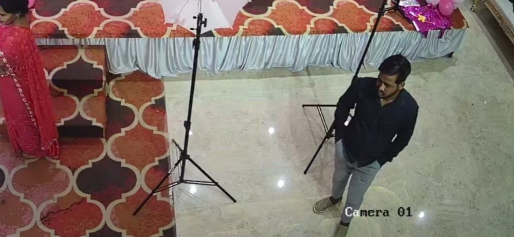 Mathura: Krishnanagar police released footage of thieves stealing bags