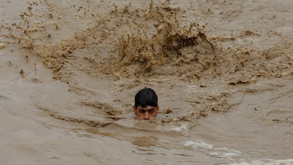 Pakistan Floods Crisis Health Services facing biggest Problems Pregnant women in danger Sindh Balochistan