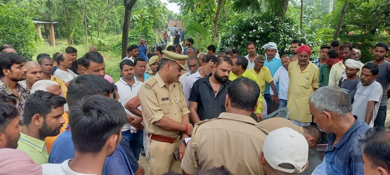 Husband and wife committed suicide in a closed room