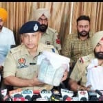 मामले की जानकारी देते पुलिस अधिकारी।