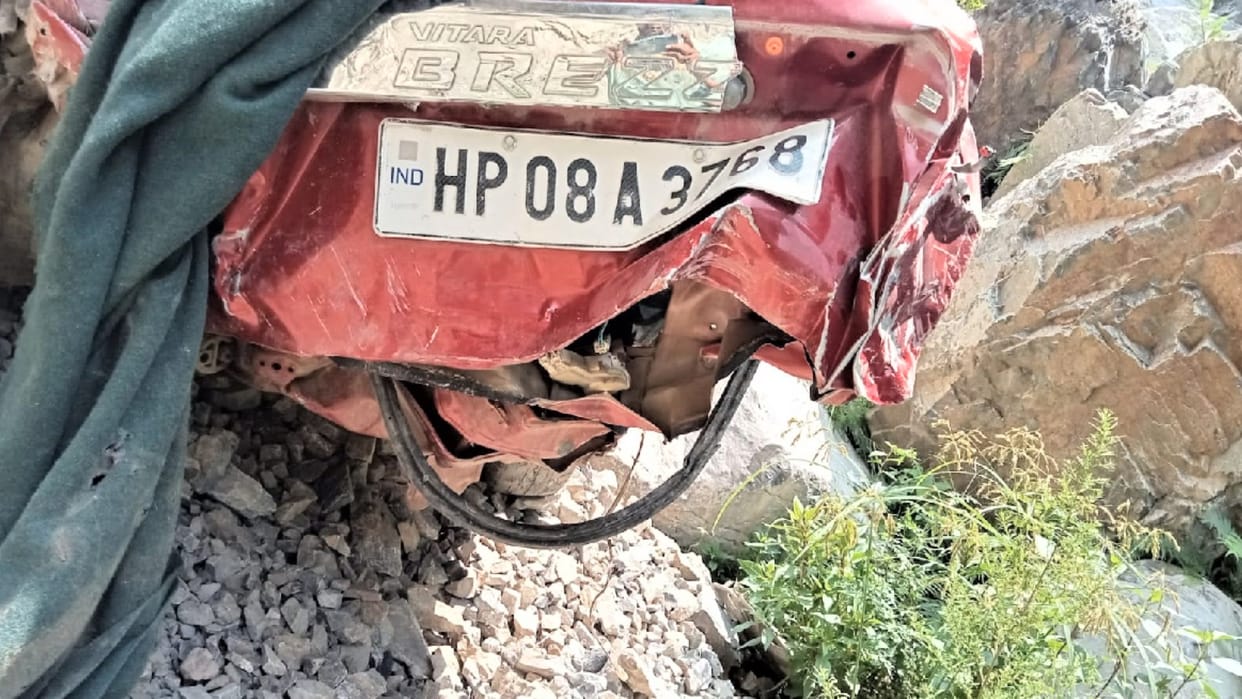 Road Accidents Himachal today, Five dead, one missing