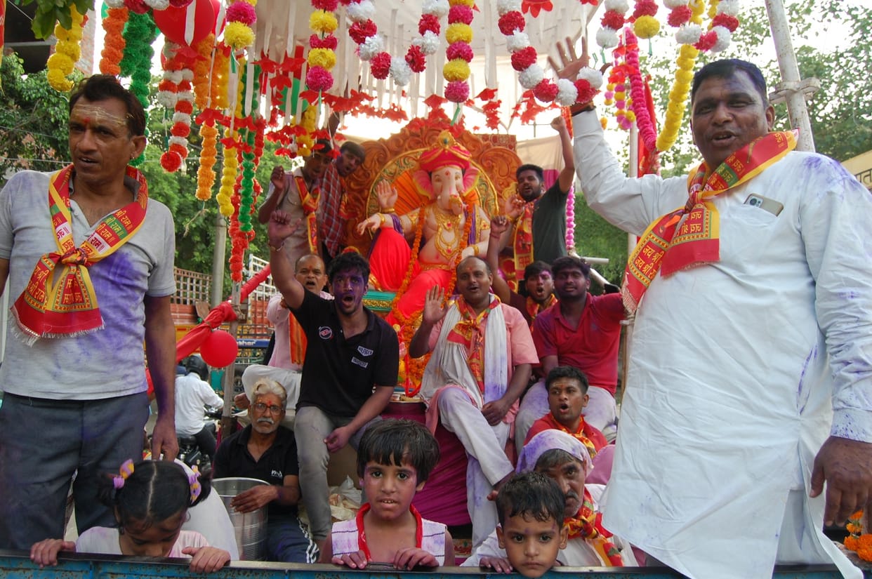 Dhol at Bappa's welcome, blown gulal