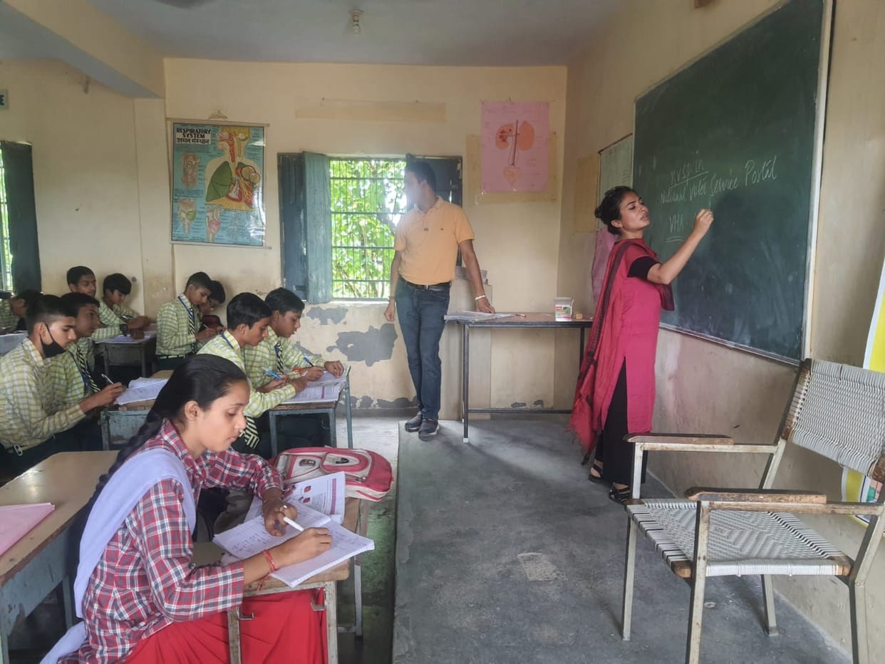 DC taught school children by becoming a teacher