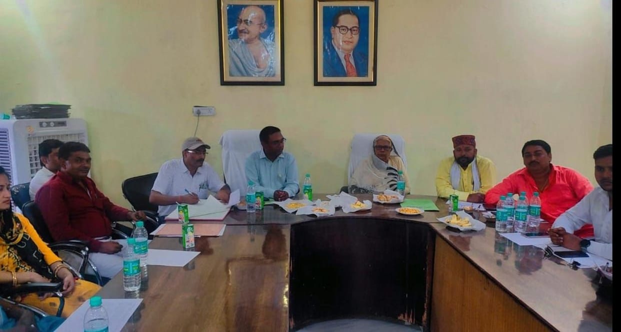 Jalaun: Eight resolutions were passed in the meeting