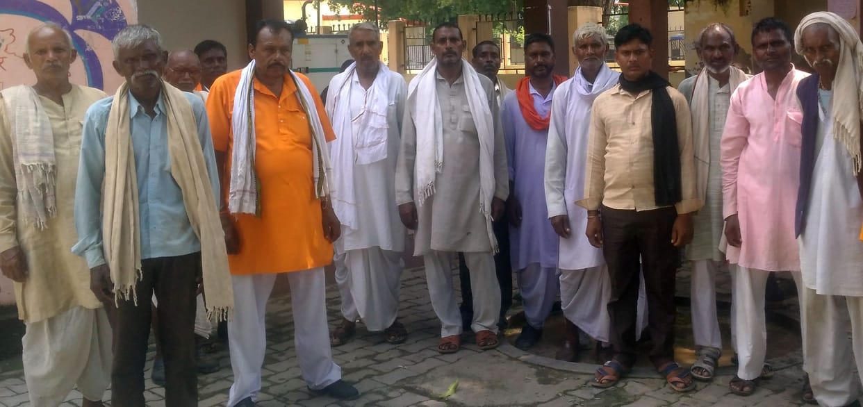 Chitrakoot: Demonstration over the problem of Anna cattle