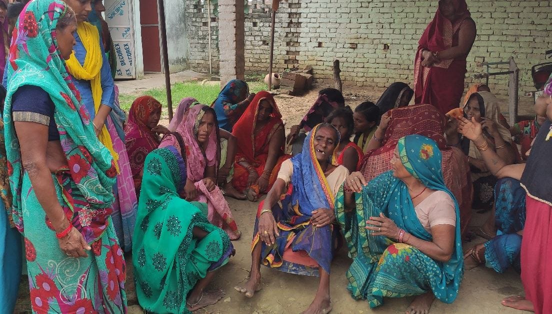 boat accident in ghazipur flood in ganga six families got pain for life