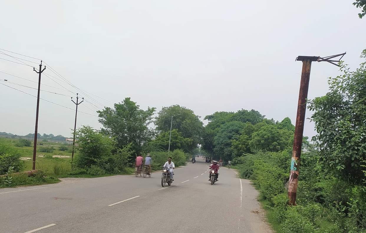 Traffic signs of three crores are in bad shape