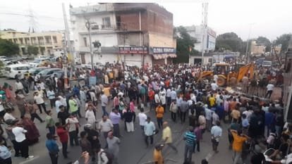 Building collapsed in Jammu Janipur, police and local people carried out rescue