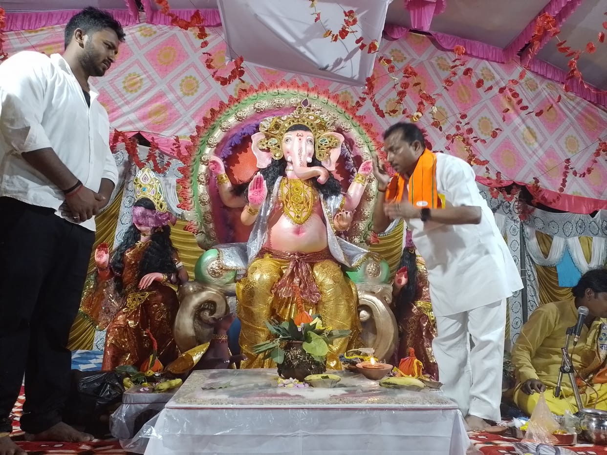 The pandals resonated with the cheers of Ganpati Bappa Morya