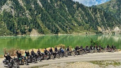 Kupwara Poonch bike rally leaves for Uri from Gurez