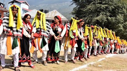 Himachali Nati, a reflection of mountain gaiety