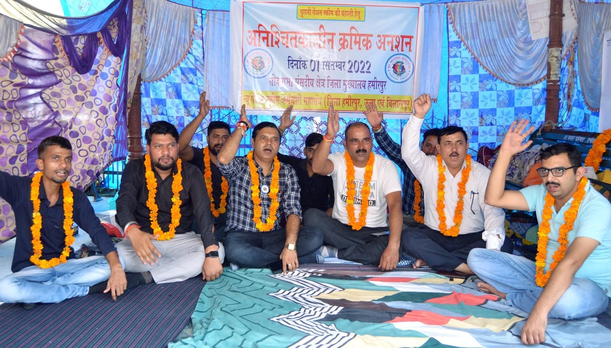 Employees sitting on a gradual fast for restoration of old pension