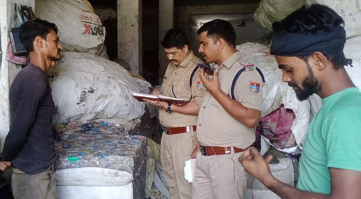 The cylinder came from the government department, the police got many important clues