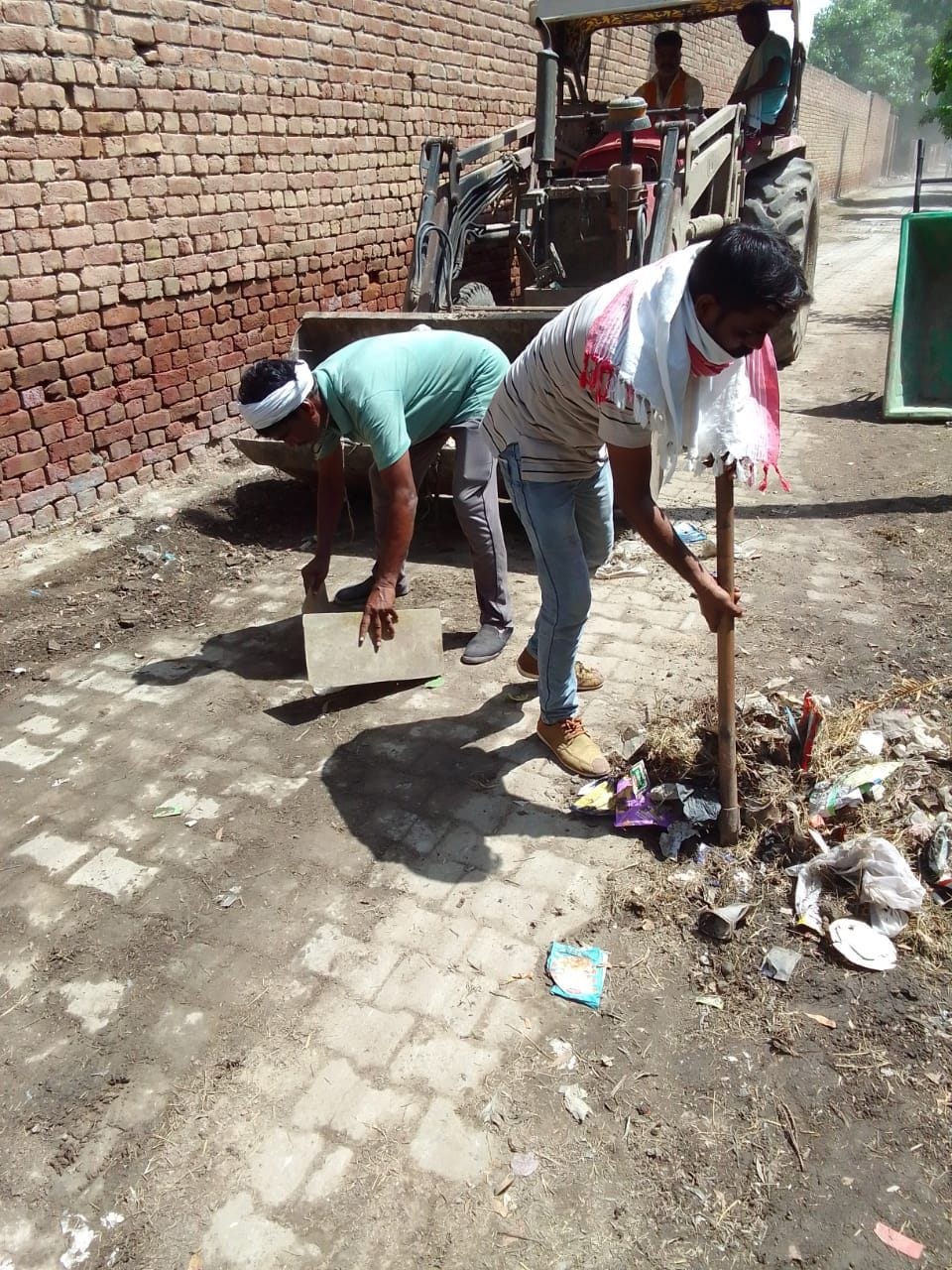 Contract agency will clean half the city, work order issued