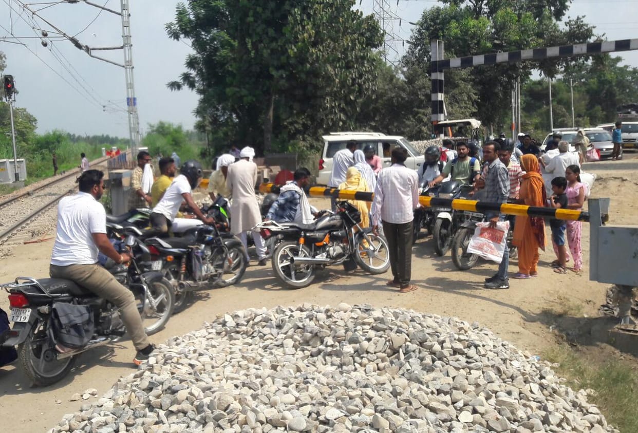 Passengers on the Delhi route remain upset due to the closure of railway gates