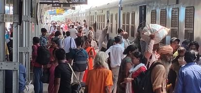 Railway News, Big Relief To Passengers, Fare Reduced From Rs 30 To Rs 10 In Passenger Trains - Amar Ujala Hindi News Live - Railway News:यात्रियों को मिली बड़ी राहत, पैसेंजर ट्रेनों