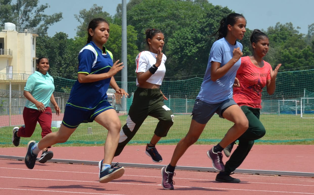 Anushka in badminton, lived in running, Manjeet dominated in yoga