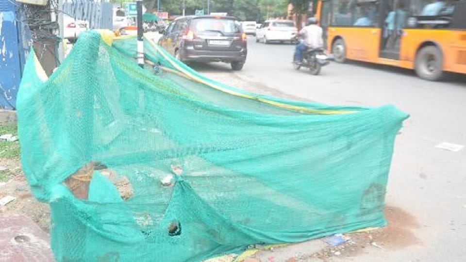 All permissions are canceled in monsoon yet the roads are being excavated in agra news