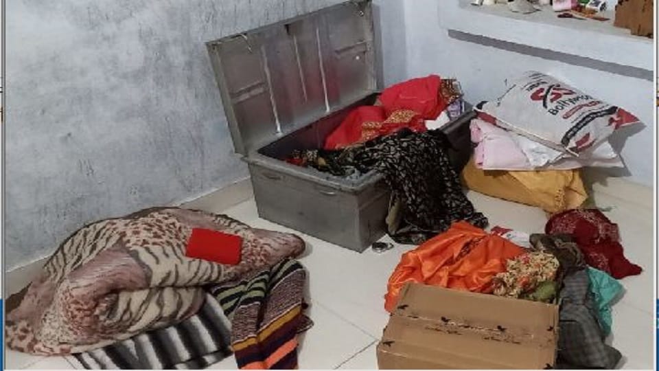 cash and jewelery stolen by breaking the lock of the house in Firozabad crime news