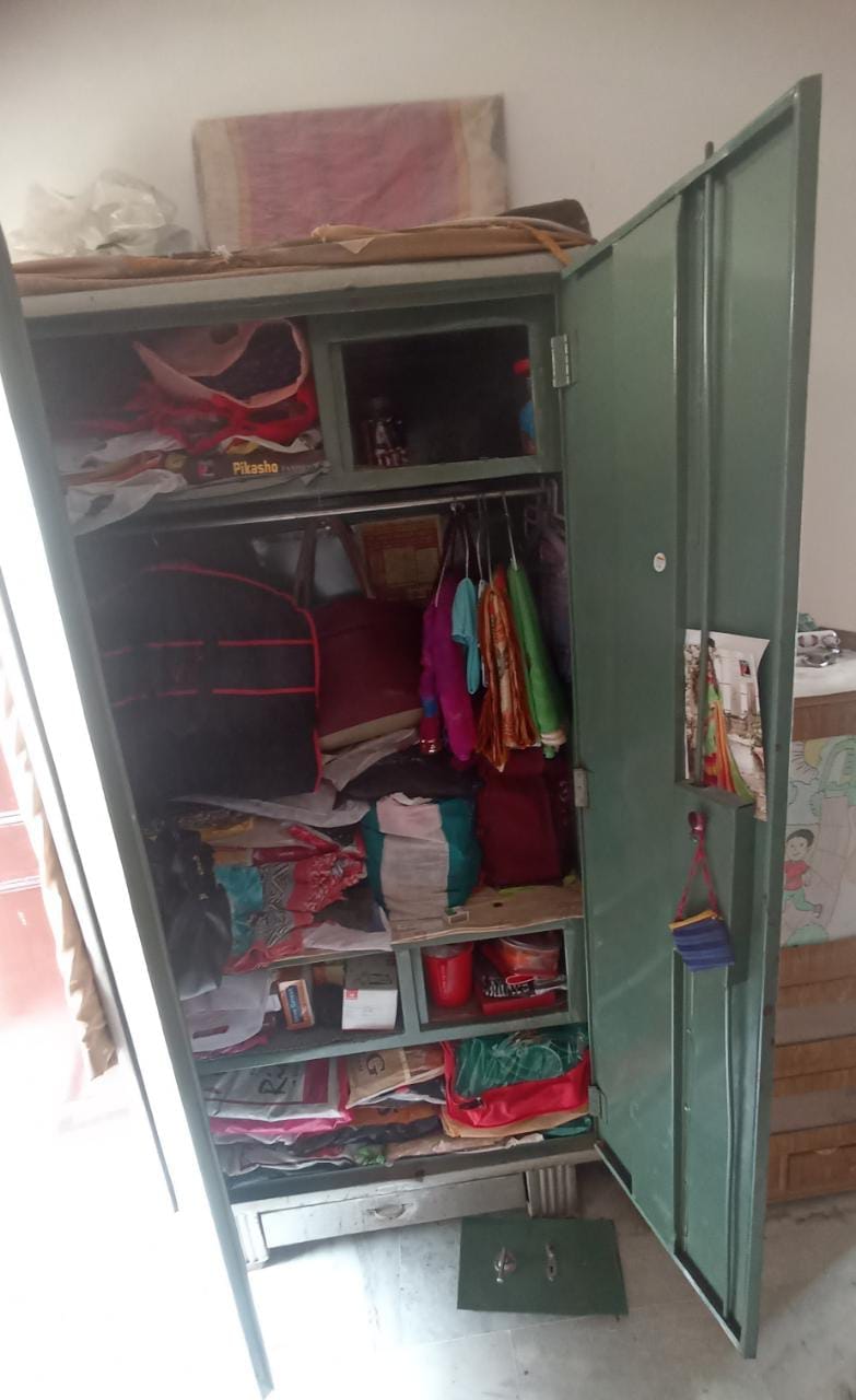 55 thousand cash and jewelery worth lakhs were stolen from two houses