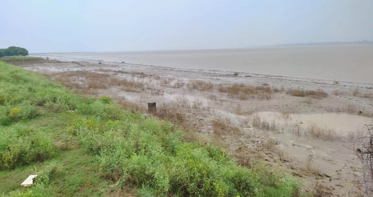 The picture of ruin was seen as soon as the water of the Ganges receded