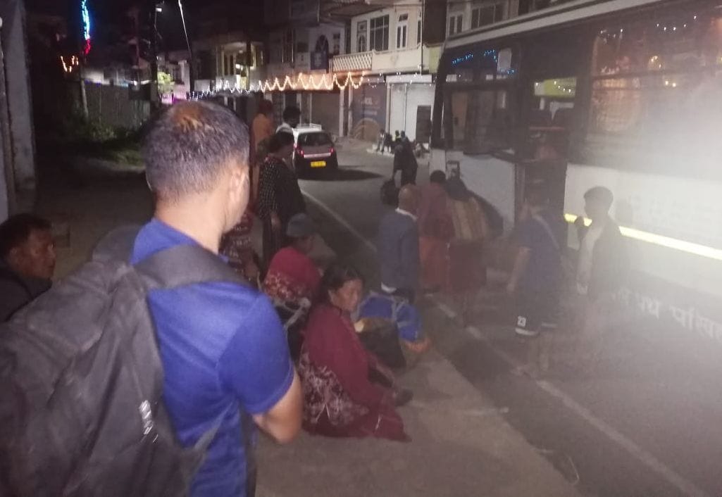 mandi news himachal news, Bus going from Chamba to Manali got damaged in Jogindernagar
