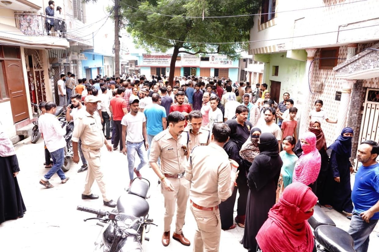 In Kashipur, the mad lover killed the mother-daughter brutally