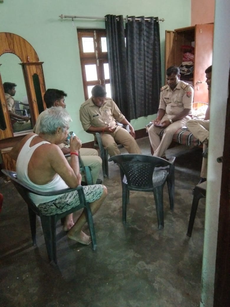 Thieves stole cash and jewelery worth 15 lakhs
