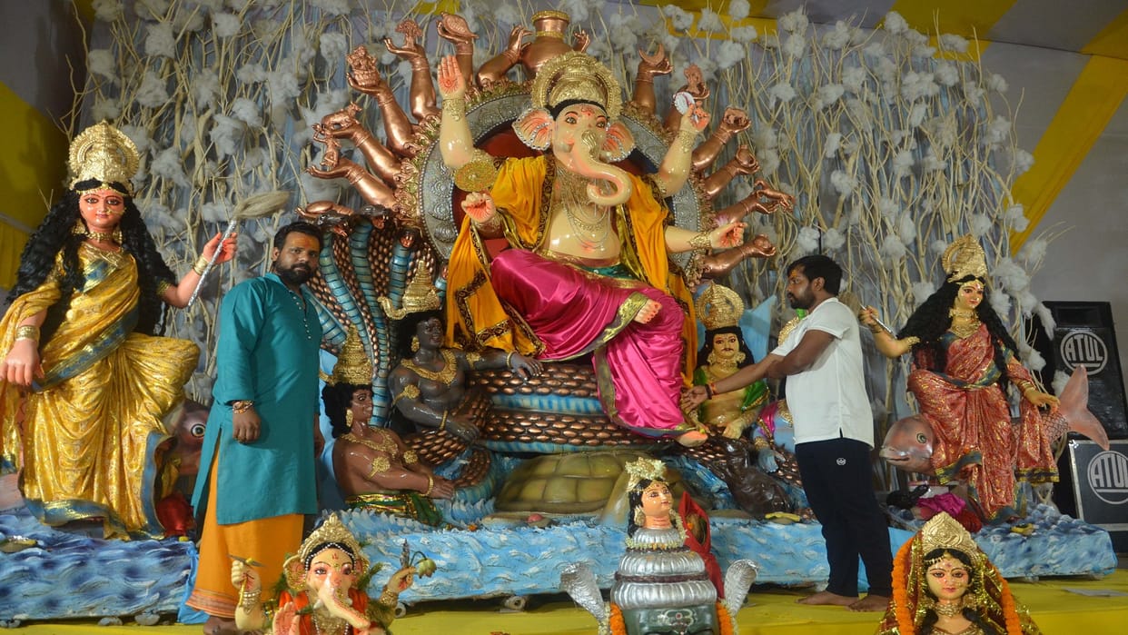 Ganesh Chaturthi 2022  Nationalism was reflected in the festival of Ganesha the tricolor in the hands