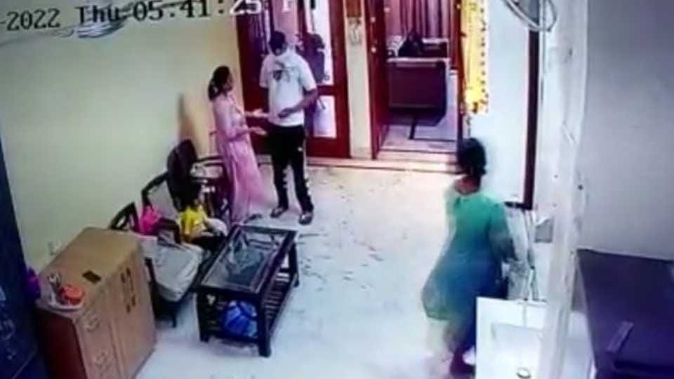 Gold looted from women in Jagraon on gun points