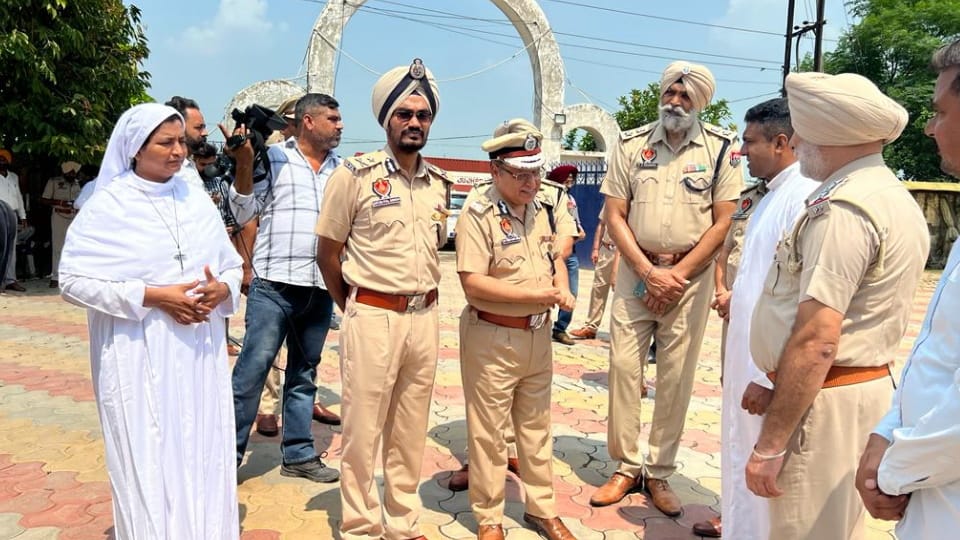 Punjab ADGP Dr. Naresh Kumar Arora visited Churches in Amritsar