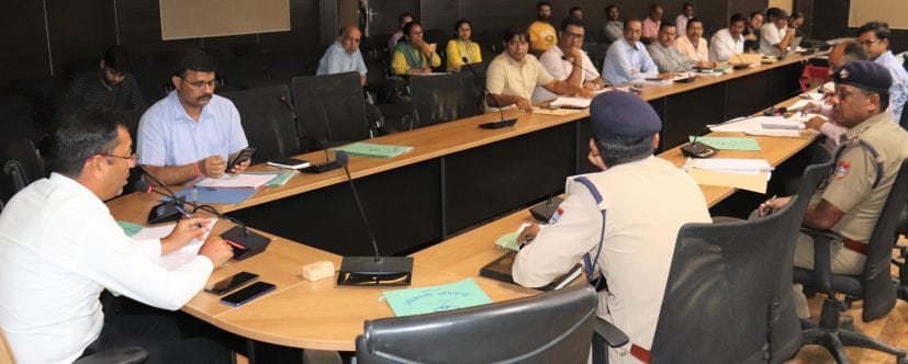 Strict action should be taken against those who are negligent while driving
