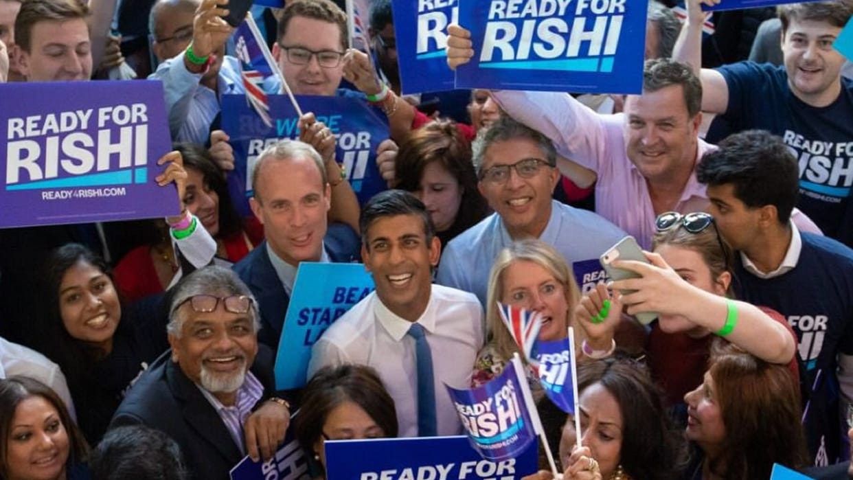 rishi sunak expressed his gratitude to the mother, father and wife in the final election program