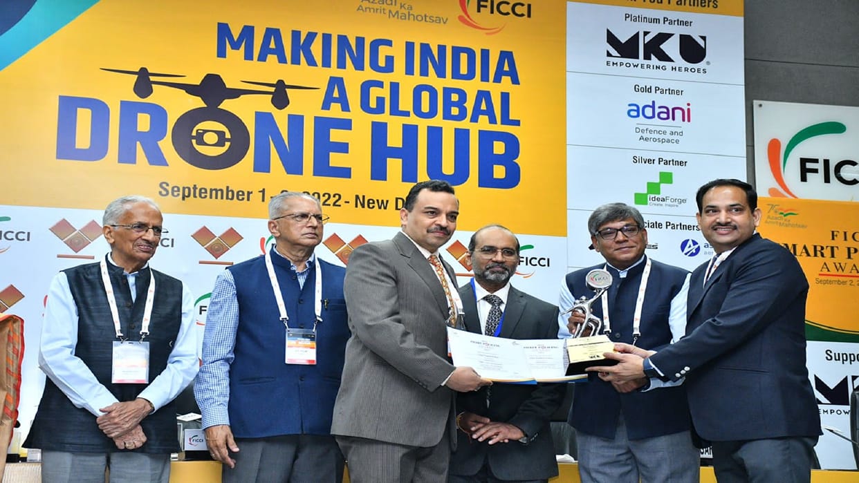 UP Police News FICCI honored UP Police in Cyber Crime Management