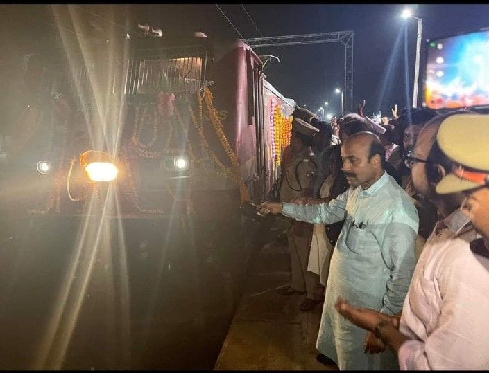 Stoppage of Gwalior-Barauni Express started again in Babhanan