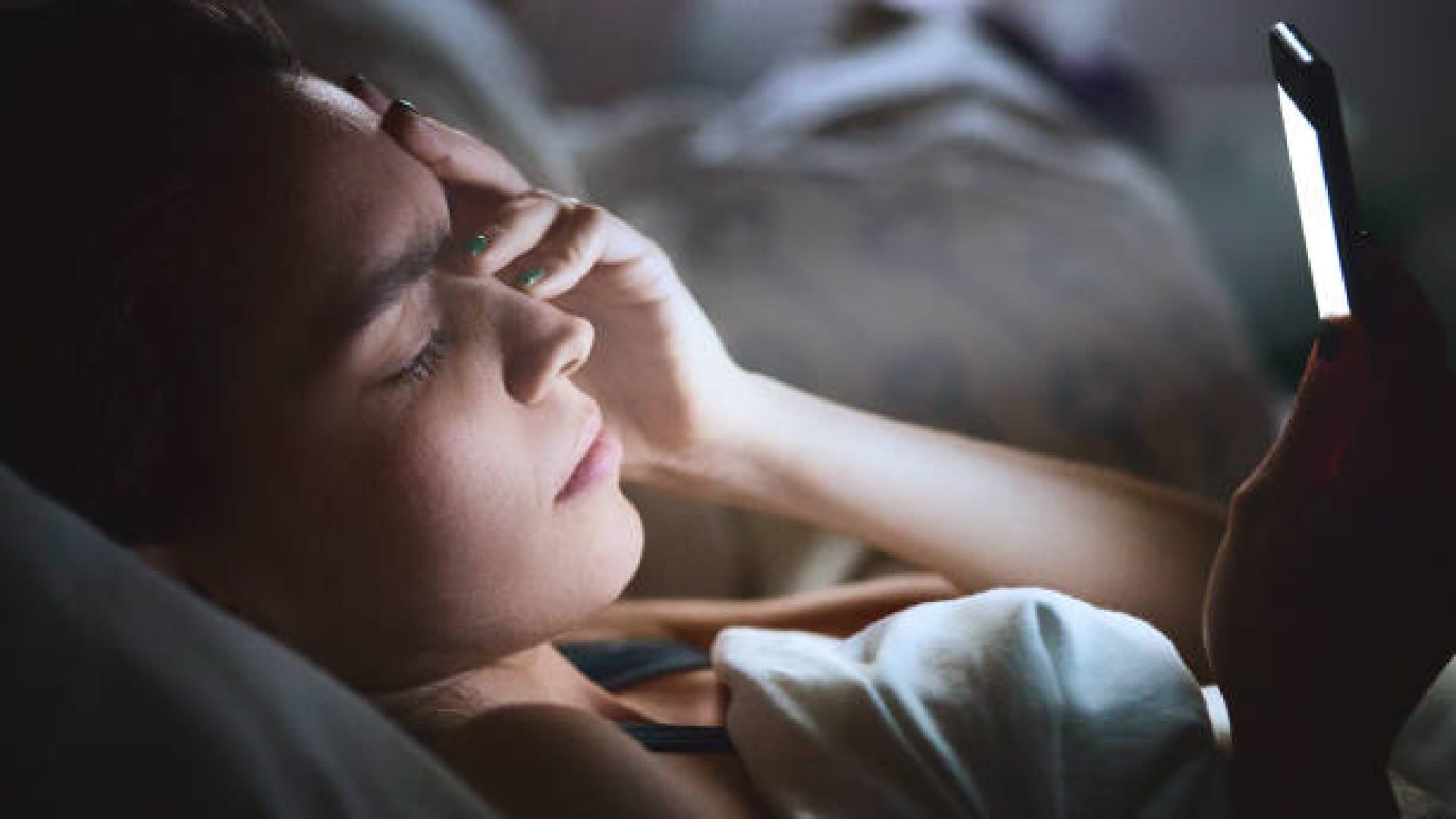 Why Do Our Eyes Move When We Dream Know New Research On it