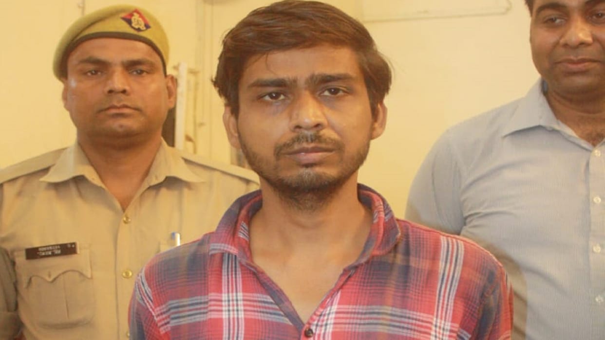Man arrested for annnouncing two crore rupee reward on cm yogi adityanath in moradabad
