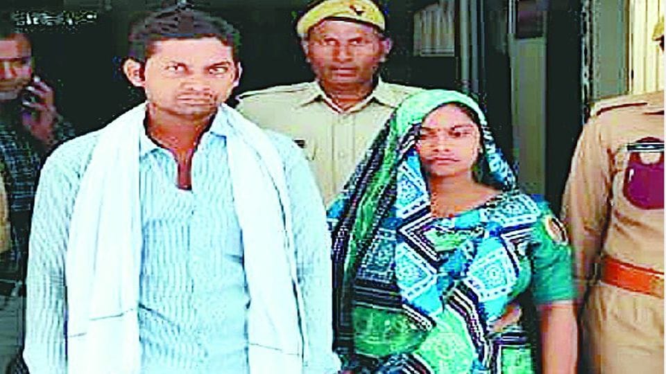 accused husband wife arrested for killing three-year-old child by poisoning in mainpuri