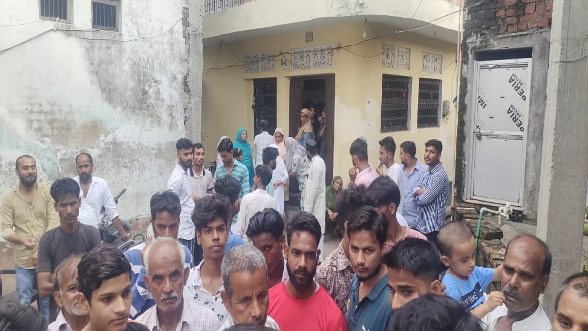 Innocent murdered on dispute over bathing In Gorakhpur