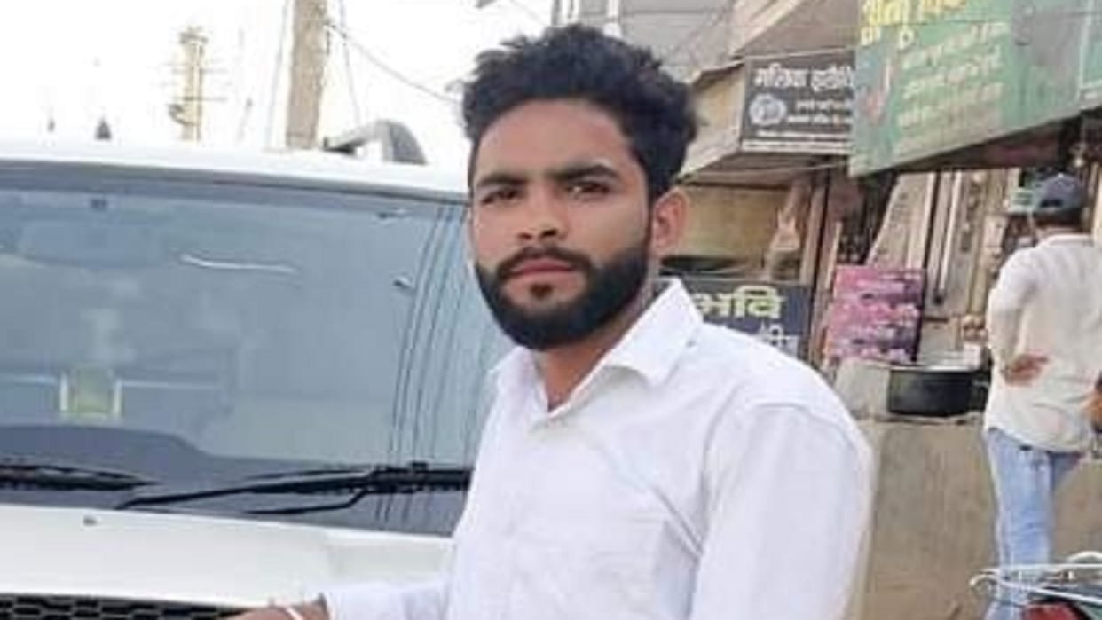 Haryana news Dead body found trapped in Delhi bridge youth drowned in Siwani canal