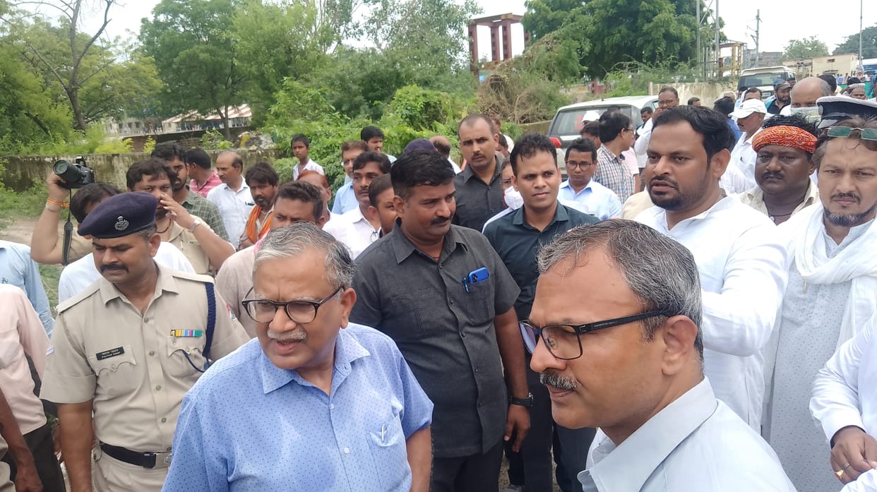 Indara- Dohrighat gauge conversion project was inspected by GM, instructed to expedite the work