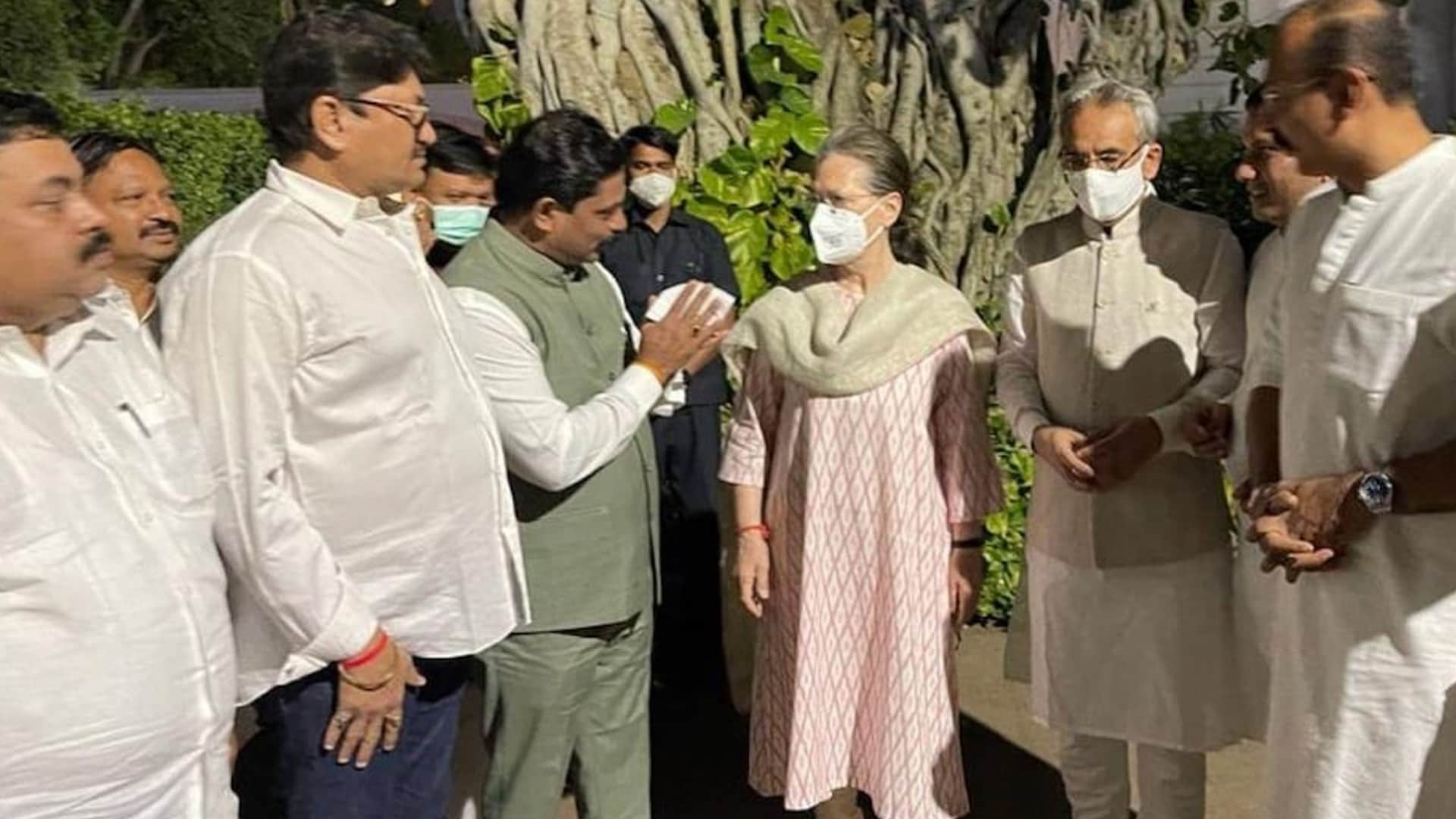 Maharashtra: Political mercury rises due to a meeting, is there going to be a big break in Congress?