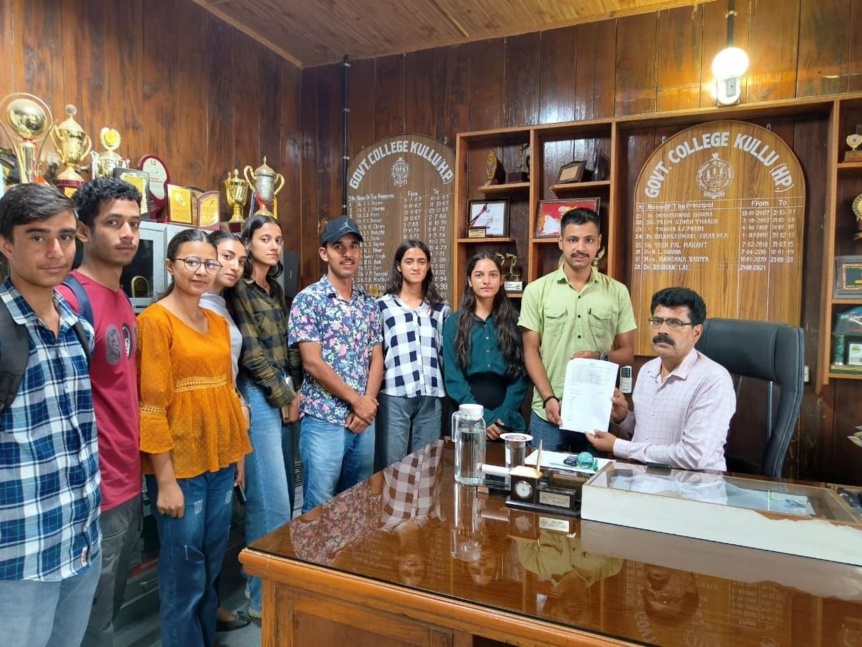 Cadets should be given training to fly aircraft in the state